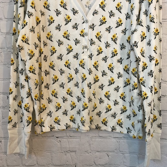 NWT Victorias Secret floral Henley and short set - Picture 3 of 8